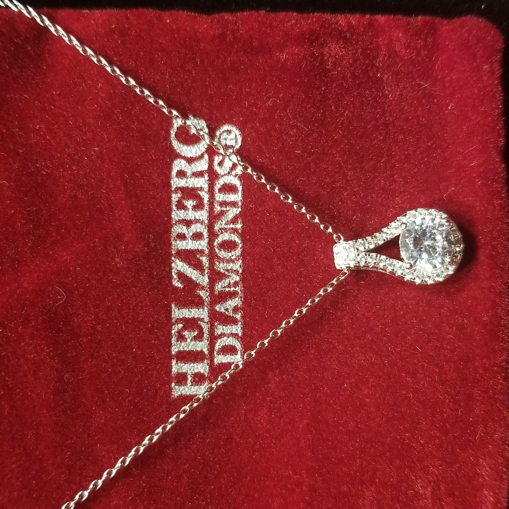 💎Necklace💎 - Picture 2 of 4